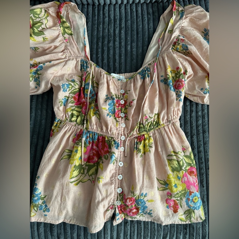 Anthropologie Love the Label Rosette Babydoll Blouse - Size S - EUC